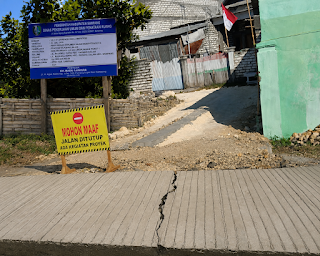 Hanya Dalam Hitungan Hari, Proyek Jalan Rajawali Baru Sudah Retak.
